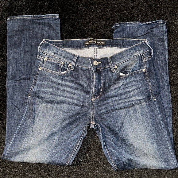 Express barely boot midrise size 8 short jeans - Picture 1 of 4